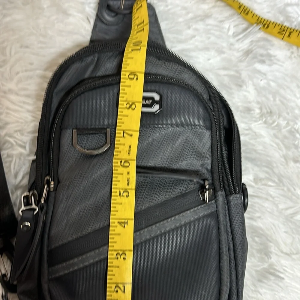 Beat Sling Bag Excellent Condition